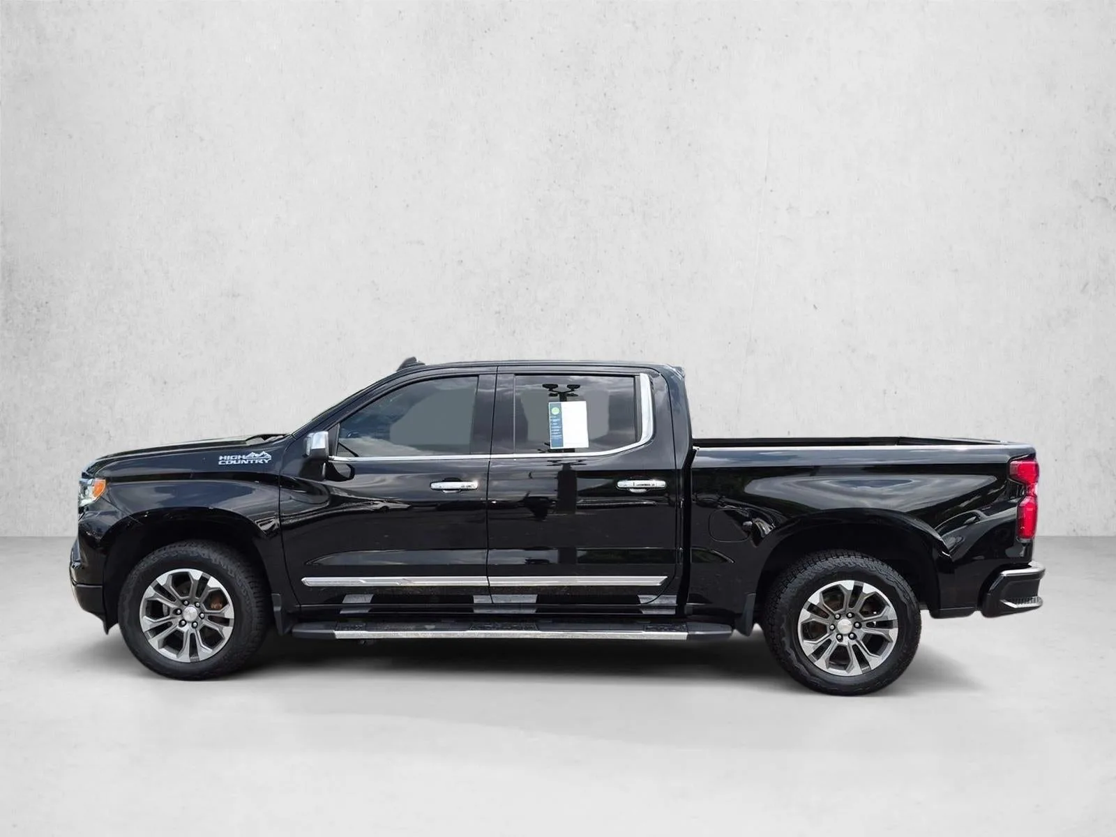 2024 Chevrolet Silverado 1500 High Country photo 9