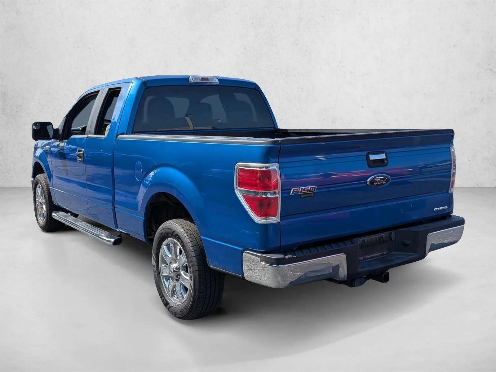 2013 Ford F-150 2WD SuperCab 6-1/2 Ft Box XLT photo 8