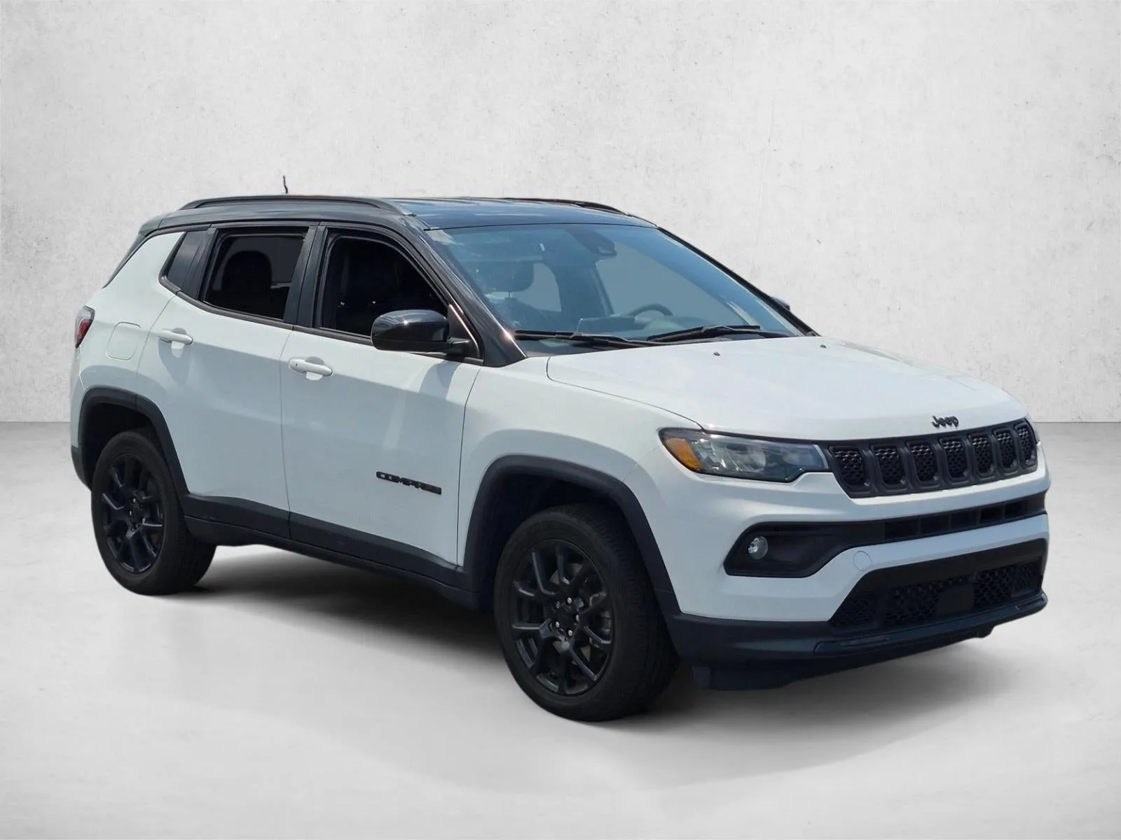 2024 Jeep Compass Latitude 4x4 photo 3