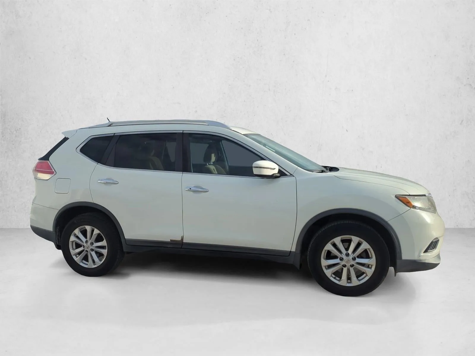 2016 Nissan Rogue FWD 4dr SV photo 4