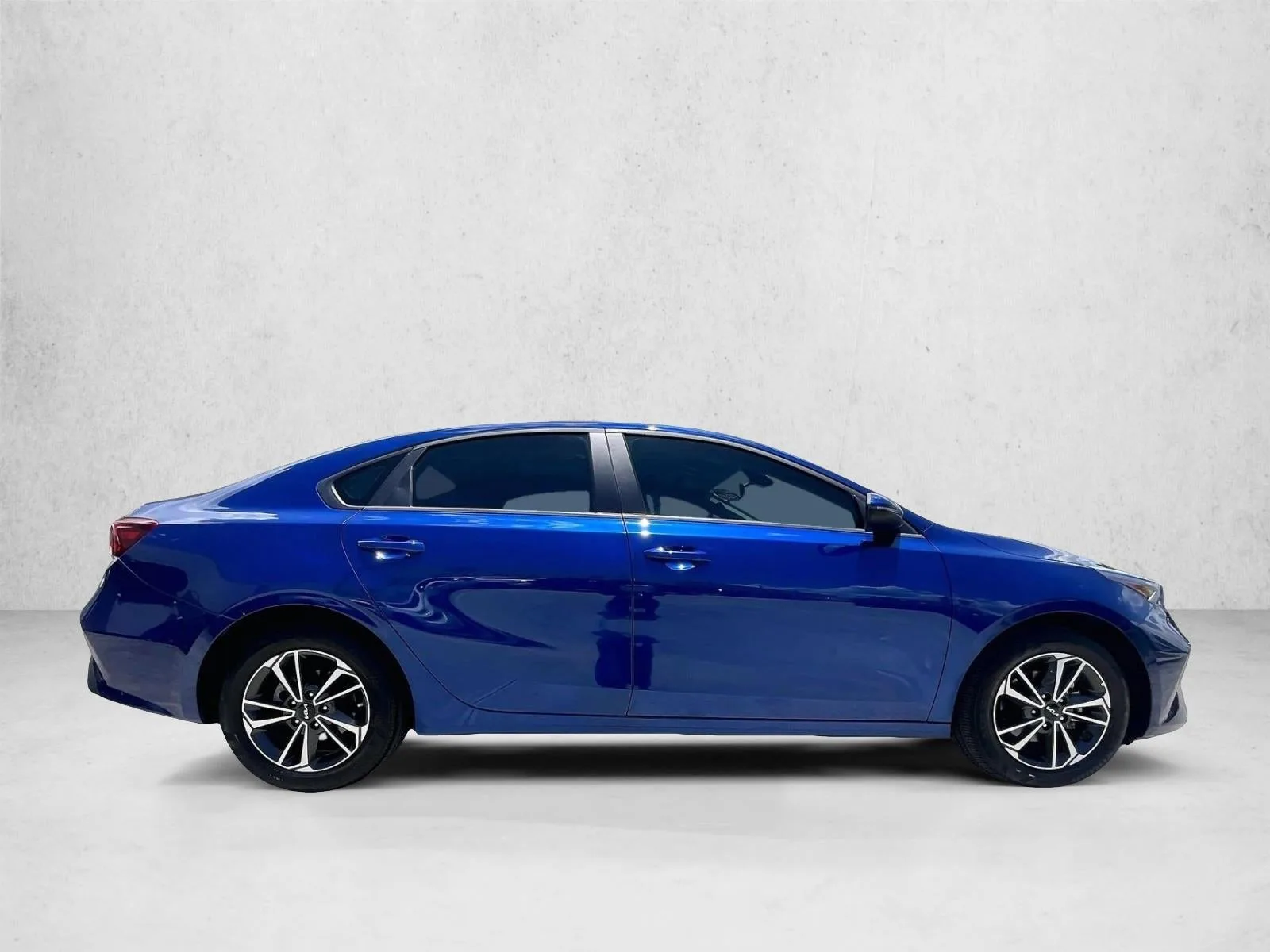 2024 Kia Forte LXS photo 5