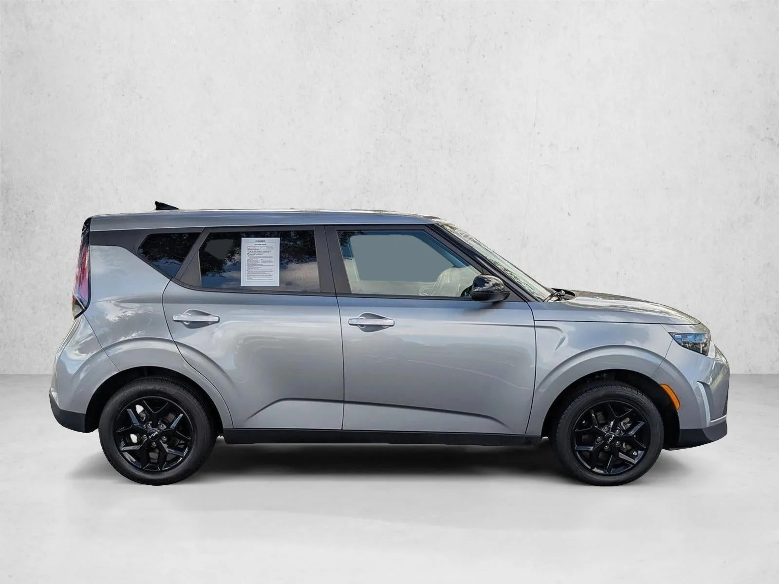 2024 Kia Soul LX IVT photo 4