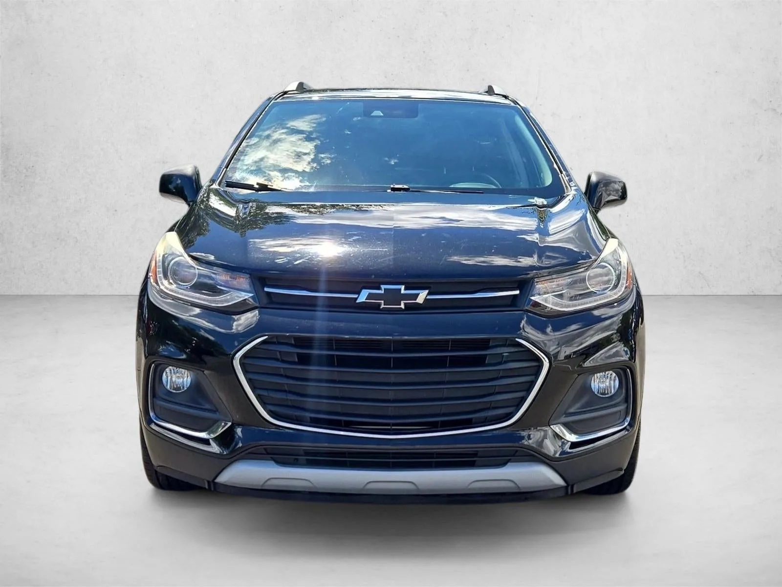 2019 Chevrolet Trax FWD 4dr Premier photo 2
