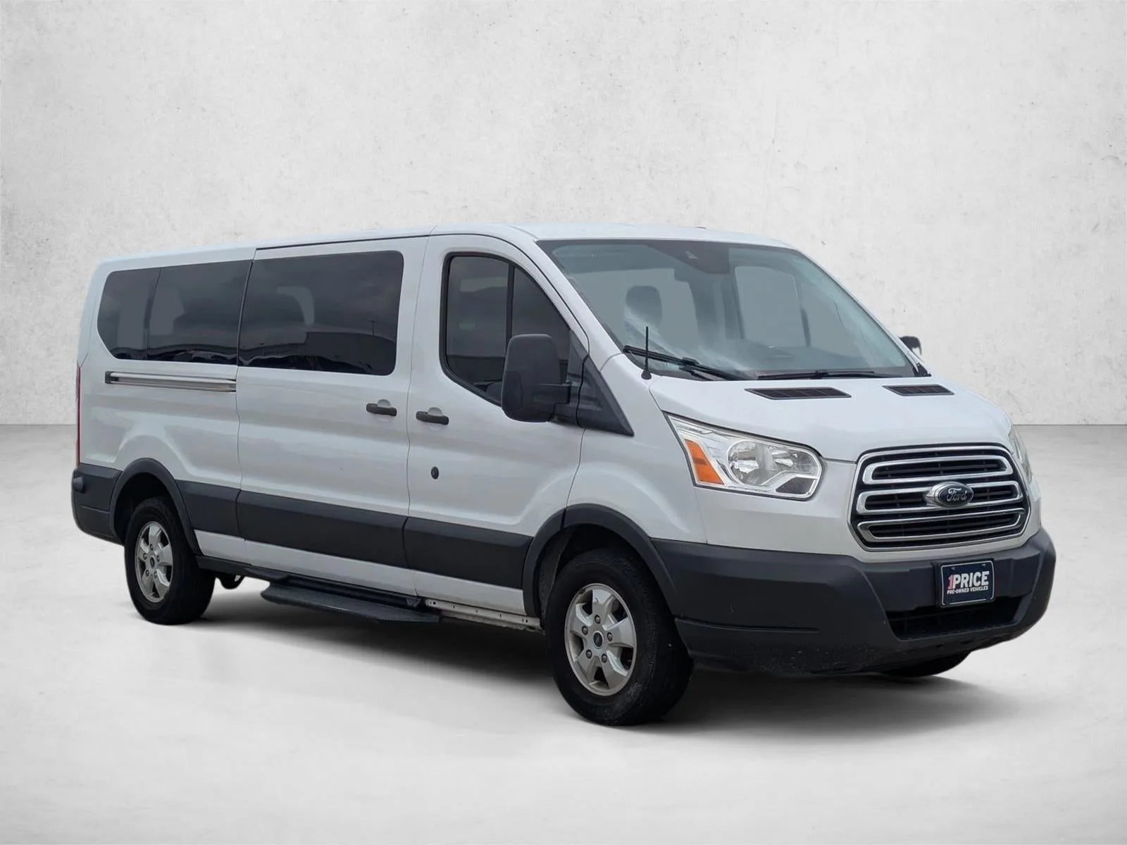 2018 Ford Transit Passenger Wagon T-350 148" Low Roof XLT Sliding RH Dr photo 3