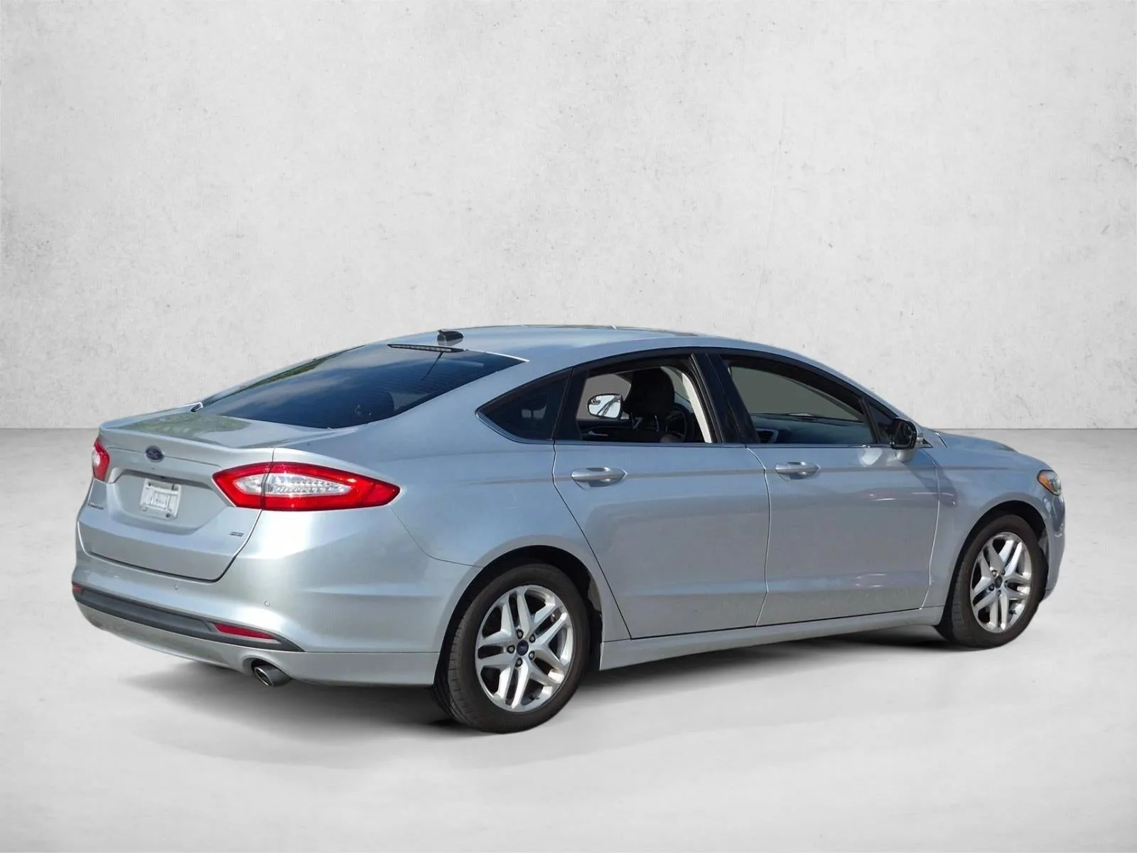 2016 Ford Fusion 4dr Sdn SE FWD photo 5