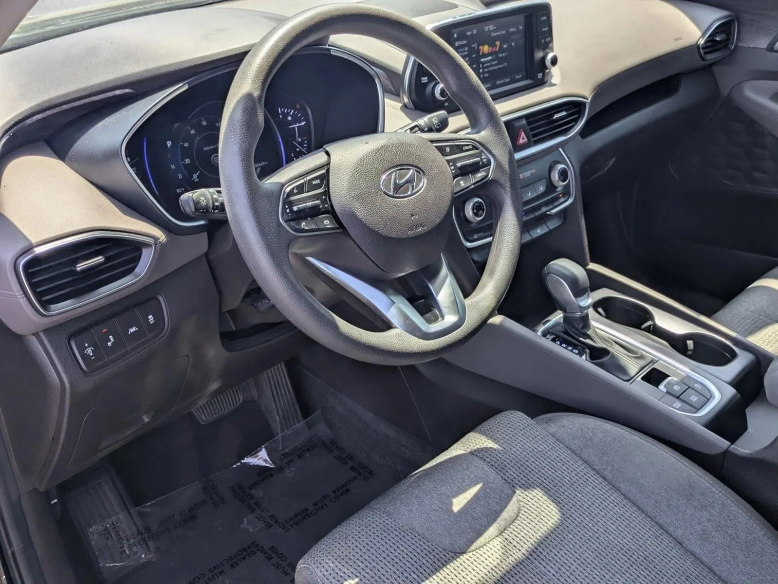 2019 Hyundai SANTA FE SEL 2.4L Auto FWD photo 9