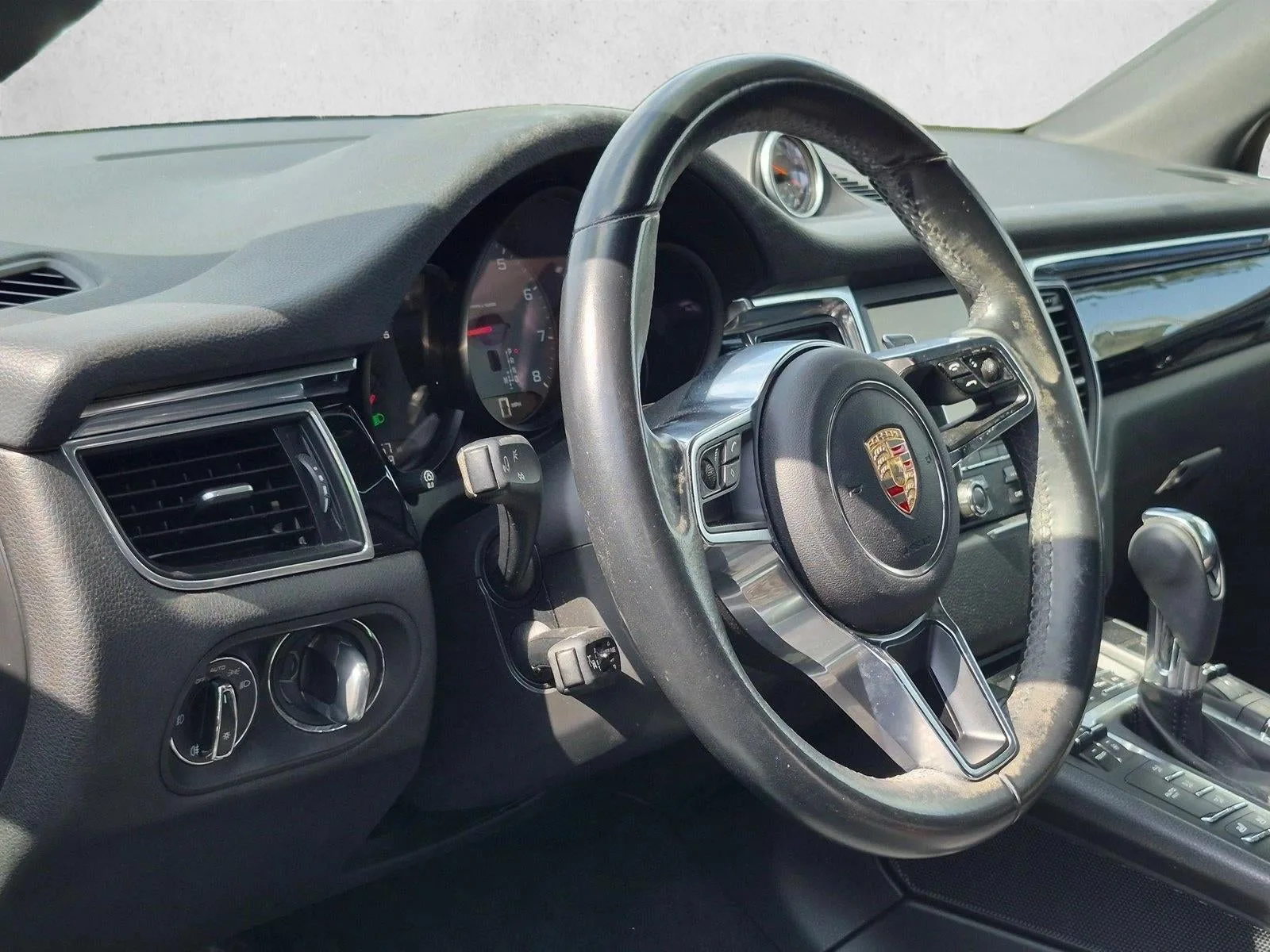 2015 Porsche Macan AWD 4dr S photo 3