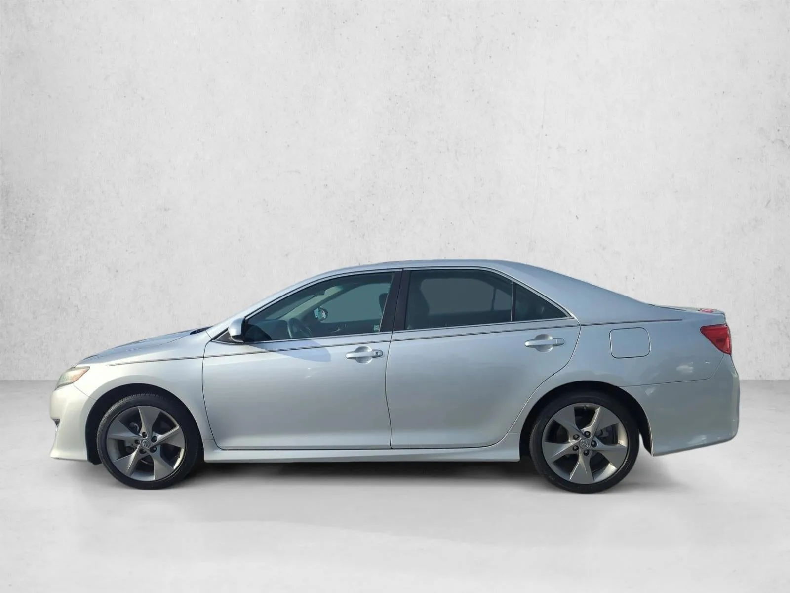 2014 Toyota Camry 4dr Sdn I4 Auto SE Sport (Natl) *Ltd Avail* photo 5