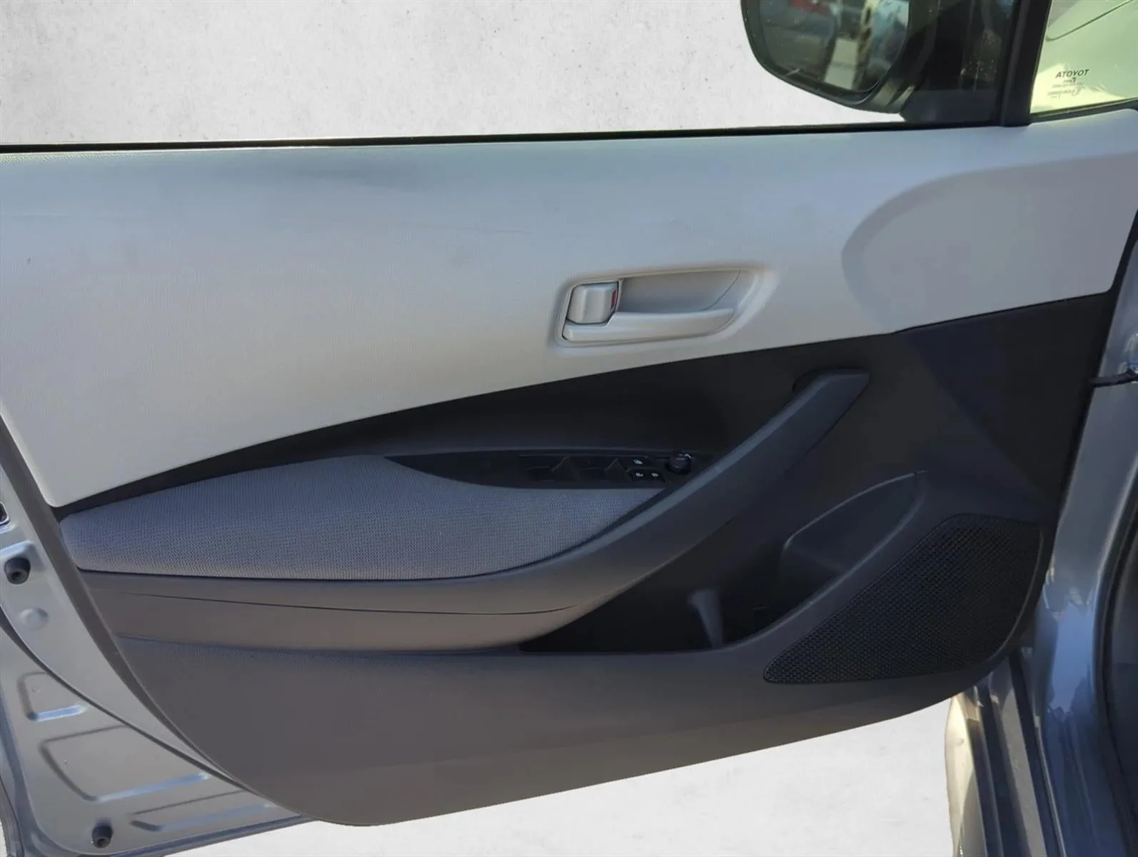 2024 Toyota Corolla LE CVT (Natl) photo 7