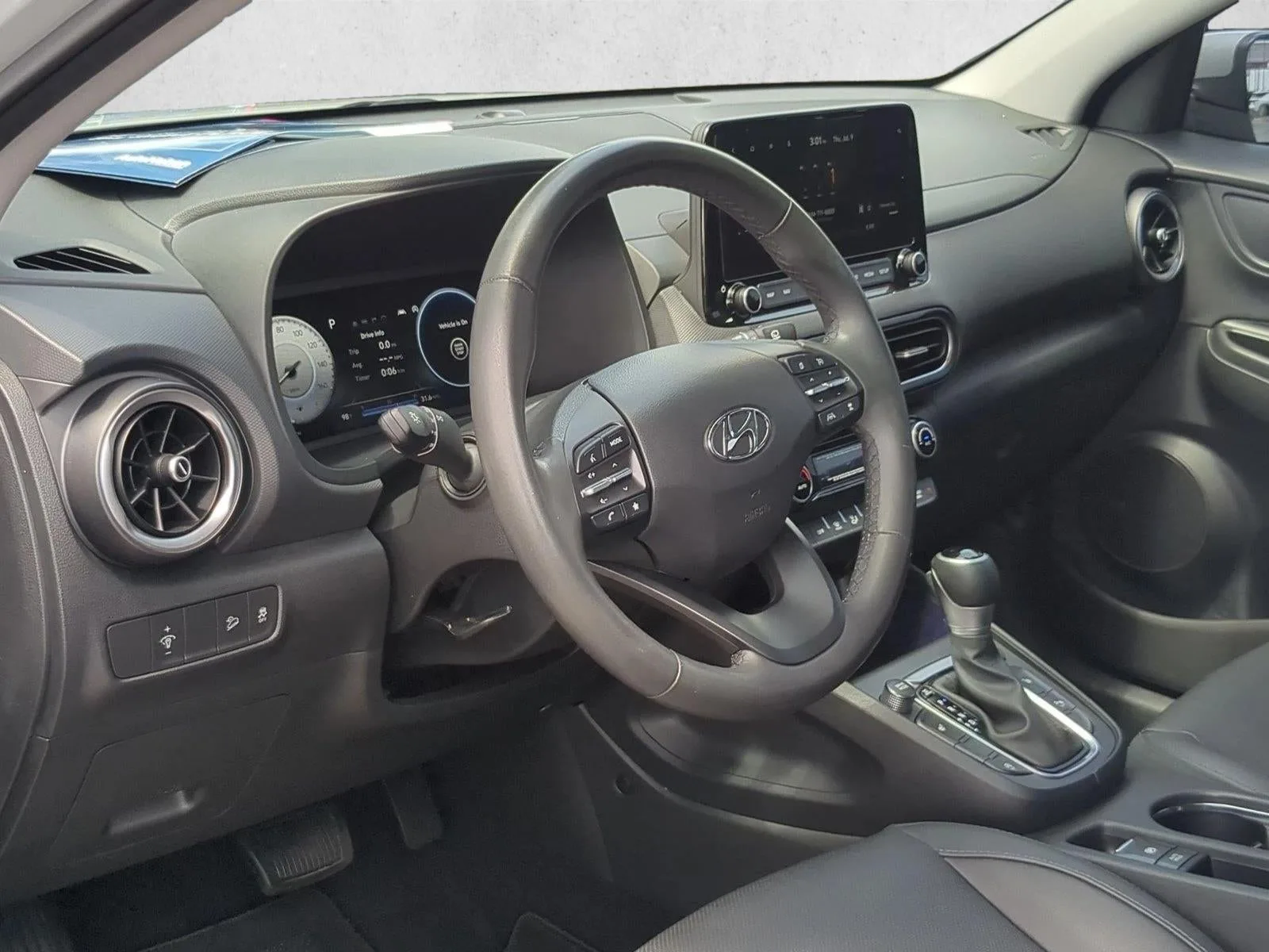 2023 Hyundai Kona Limited photo 10
