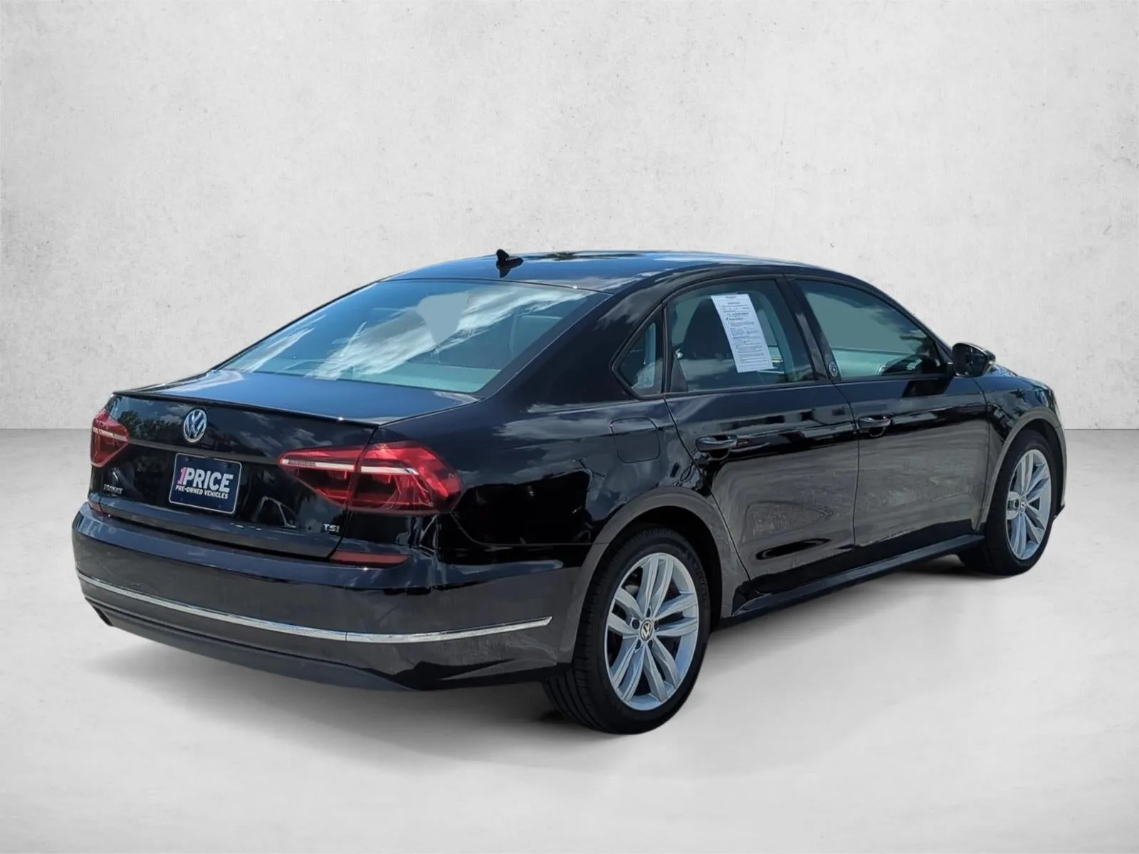 2019 Volkswagen Passat 2.0T Wolfsburg Edition Auto photo 5