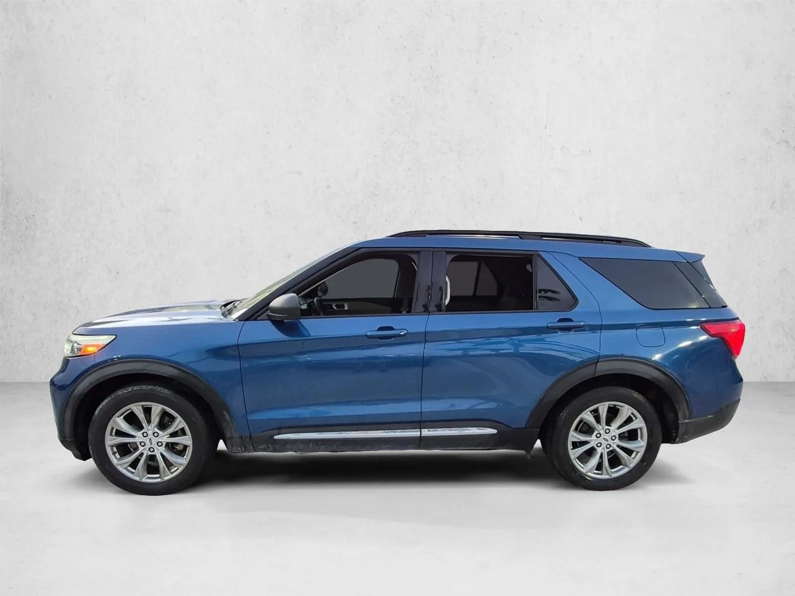 2020 Ford Explorer XLT RWD photo 8