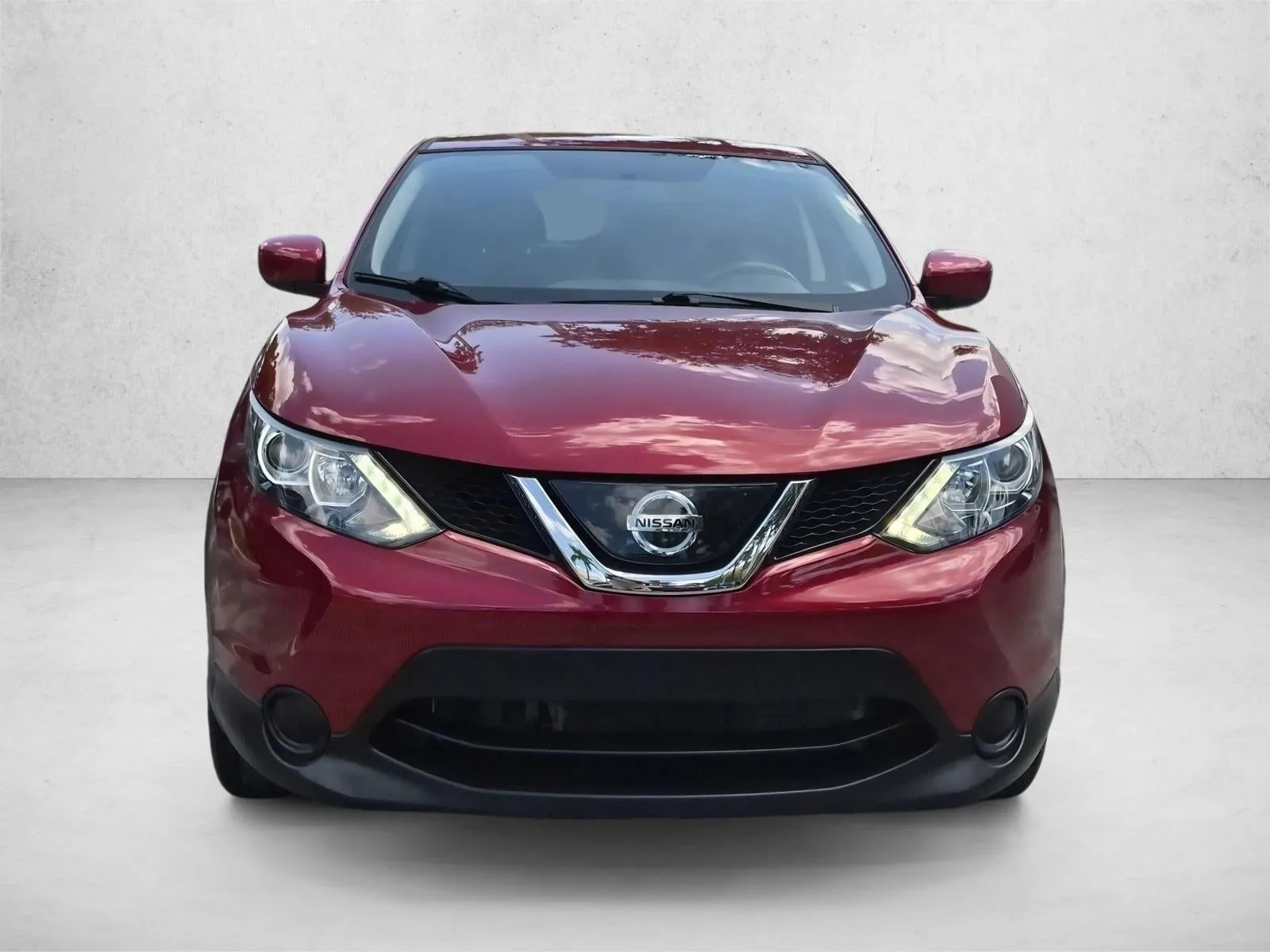 2019 Nissan Rogue Sport FWD S photo 2
