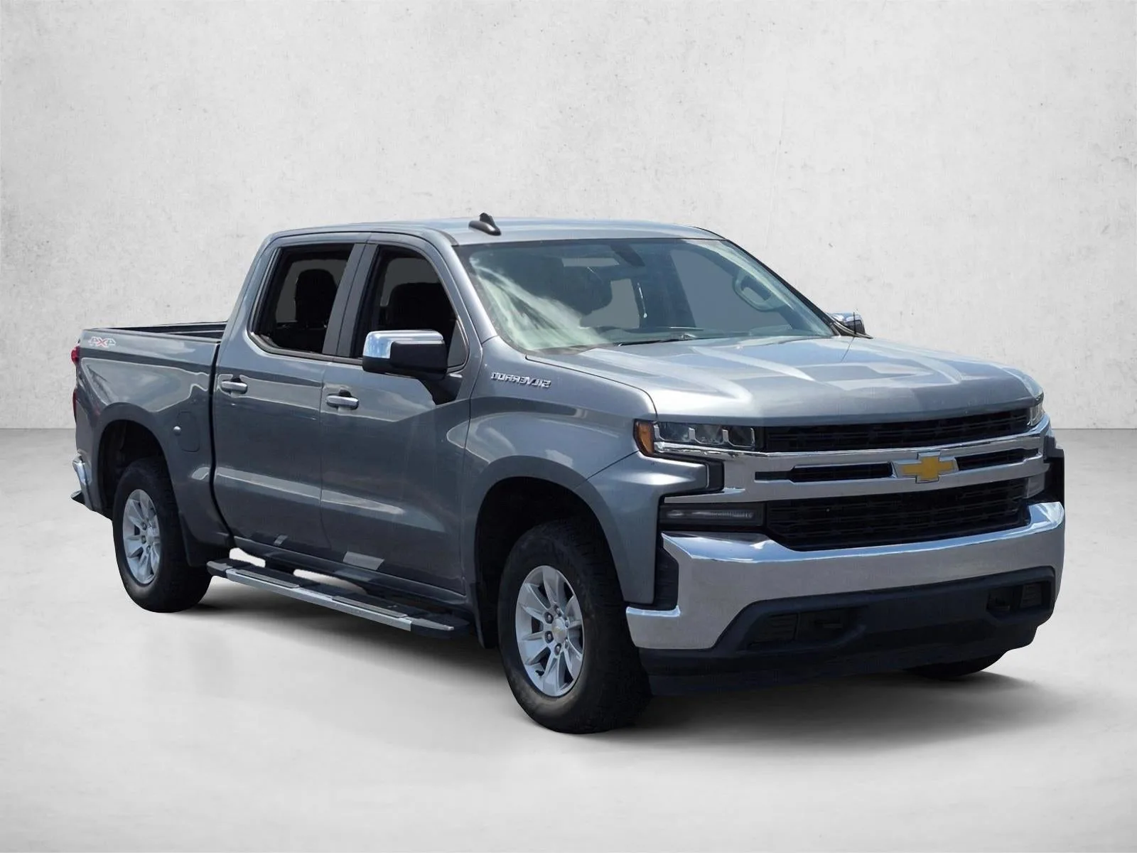 2019 Chevrolet Silverado 1500 LT photo 3