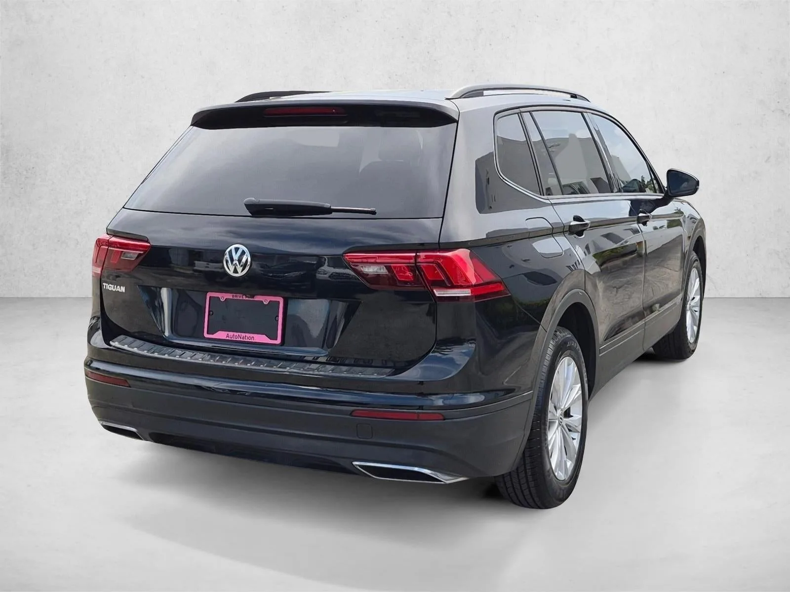 2019 Volkswagen Tiguan 2.0T S FWD photo 5