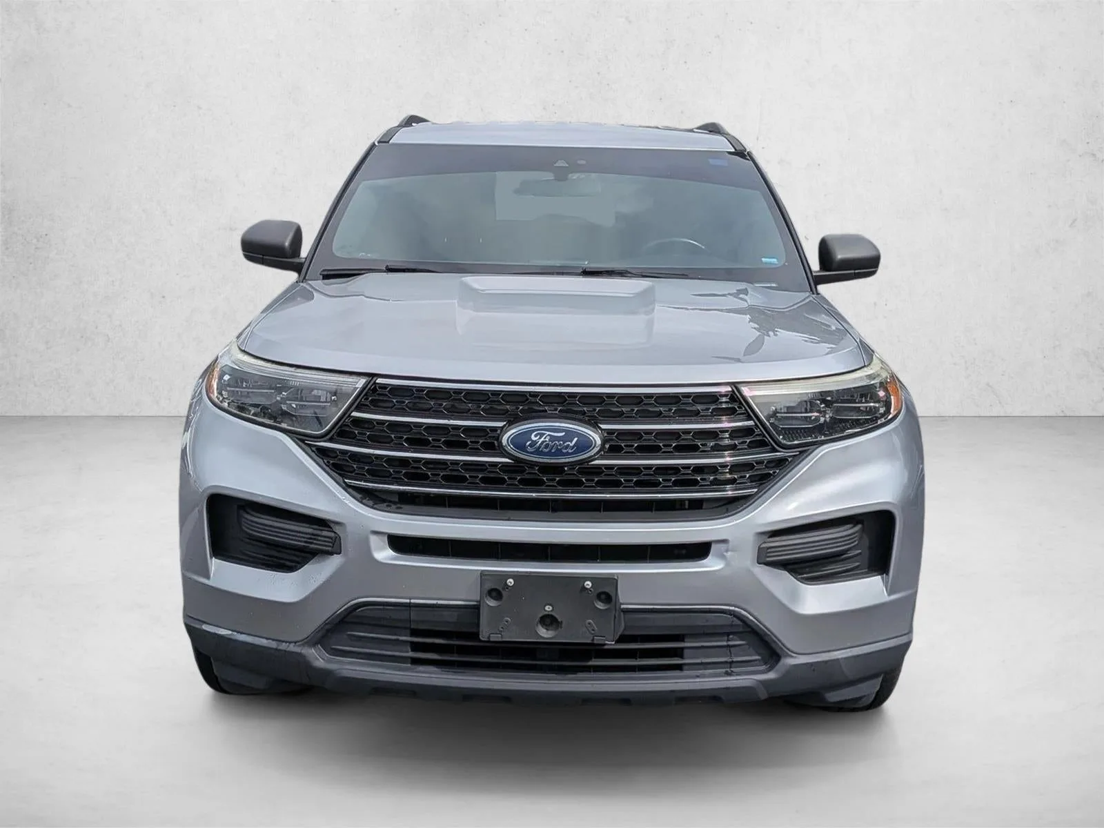 2020 Ford Explorer XLT RWD photo 3