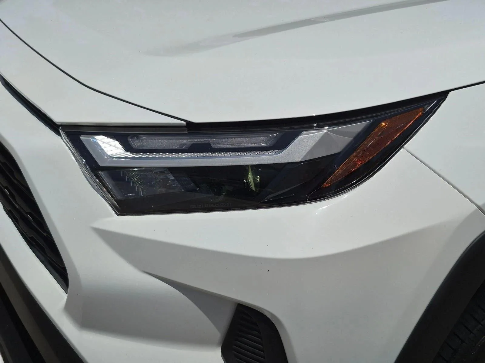 2024 Toyota RAV4 Hybrid XLE photo 10