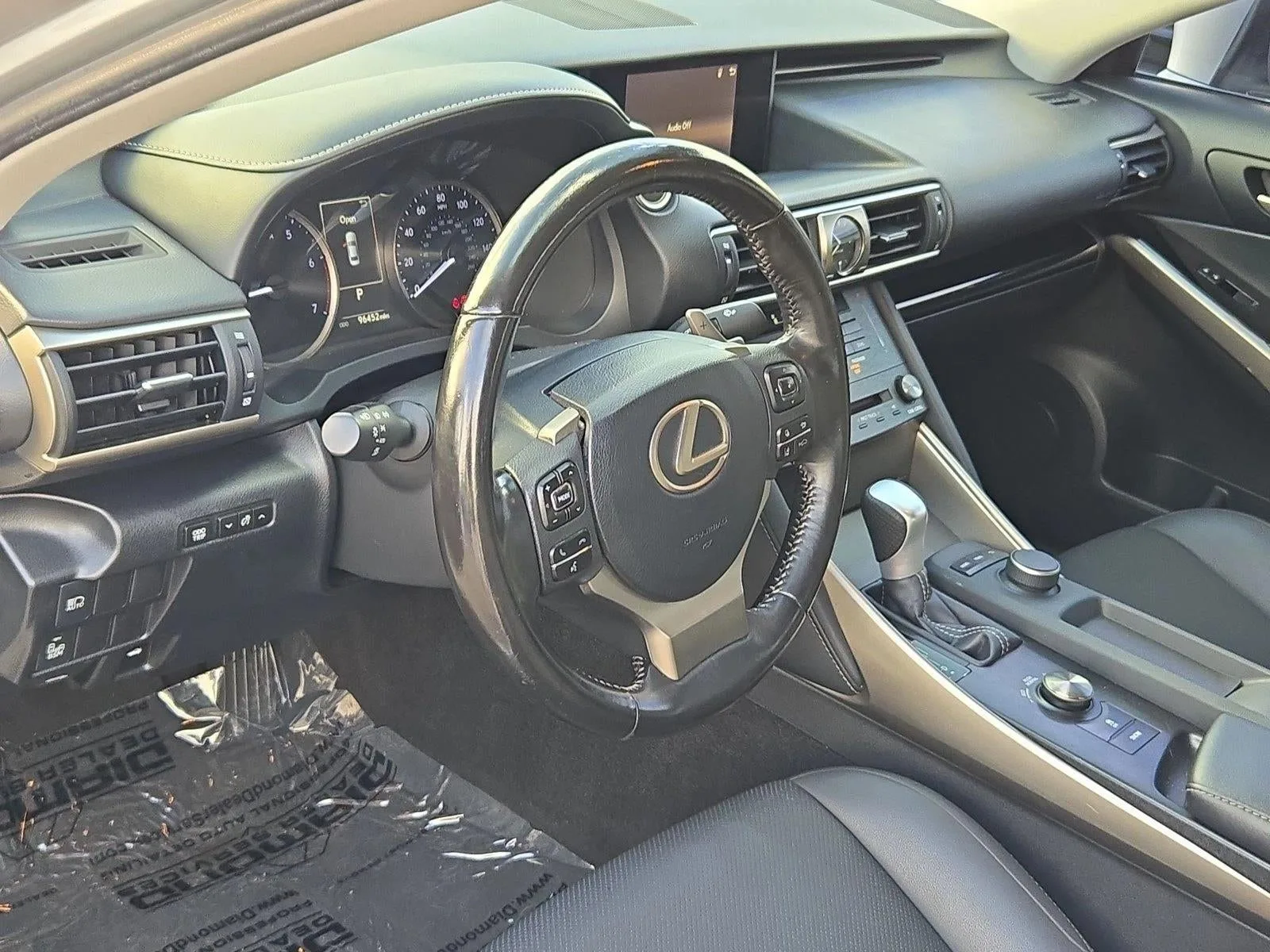 2019 Lexus IS 300 RWD photo 10