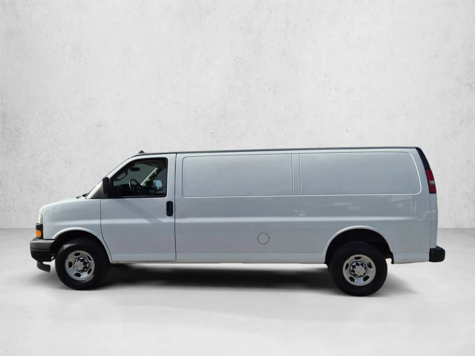 2020 Chevrolet Express Cargo Van 2500 Extended Wheelbase Rear-Wheel Drive photo 8