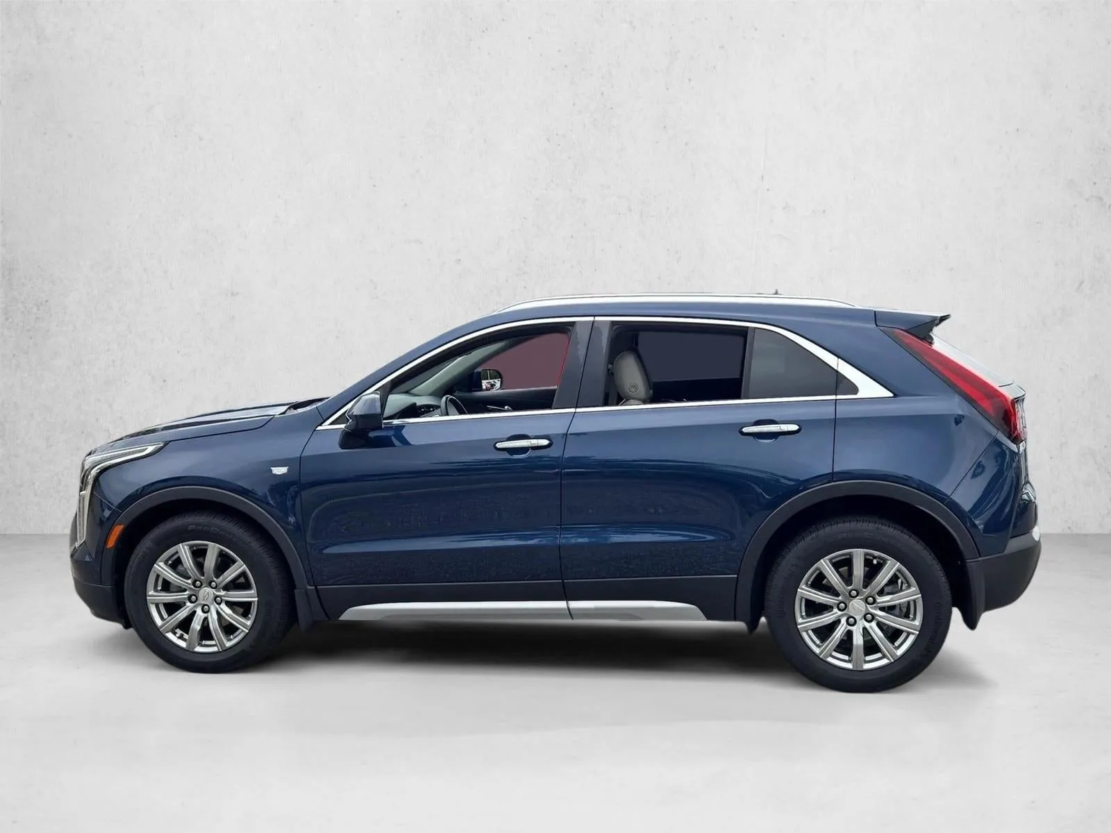 2020 Cadillac XT4 FWD 4dr Premium Luxury photo 8