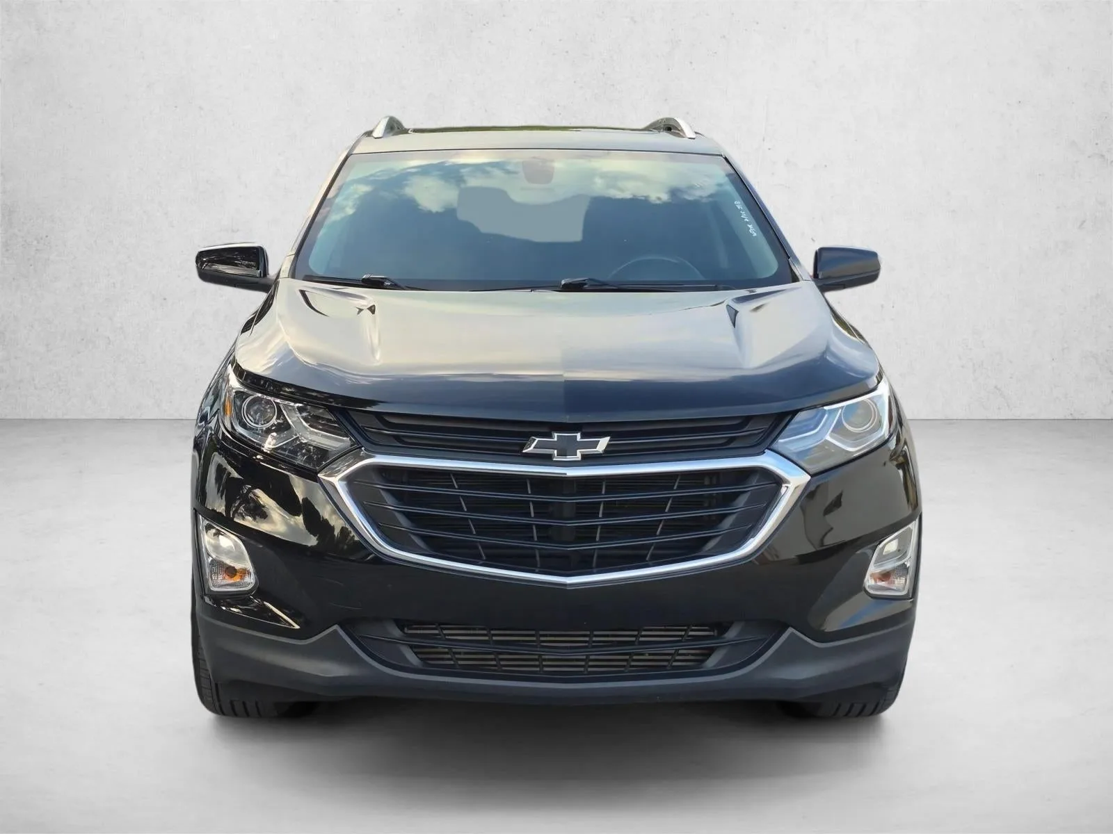 2019 Chevrolet Equinox LT photo 2