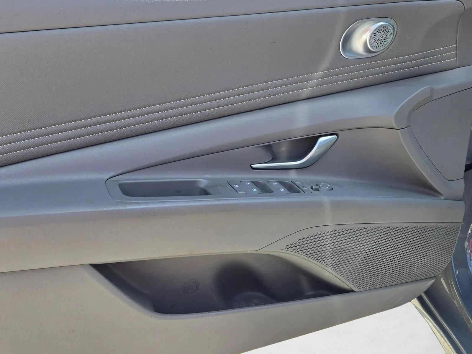 2022 Hyundai ELANTRA SEL IVT photo 7