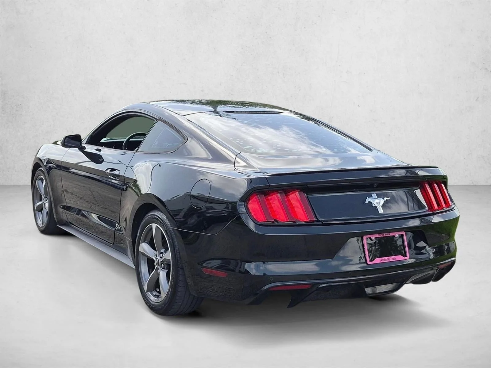 2016 Ford Mustang 2dr Fastback V6 photo 7