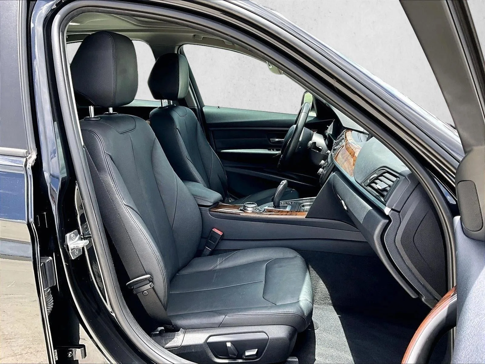 2014 BMW 328i Sedan photo 9