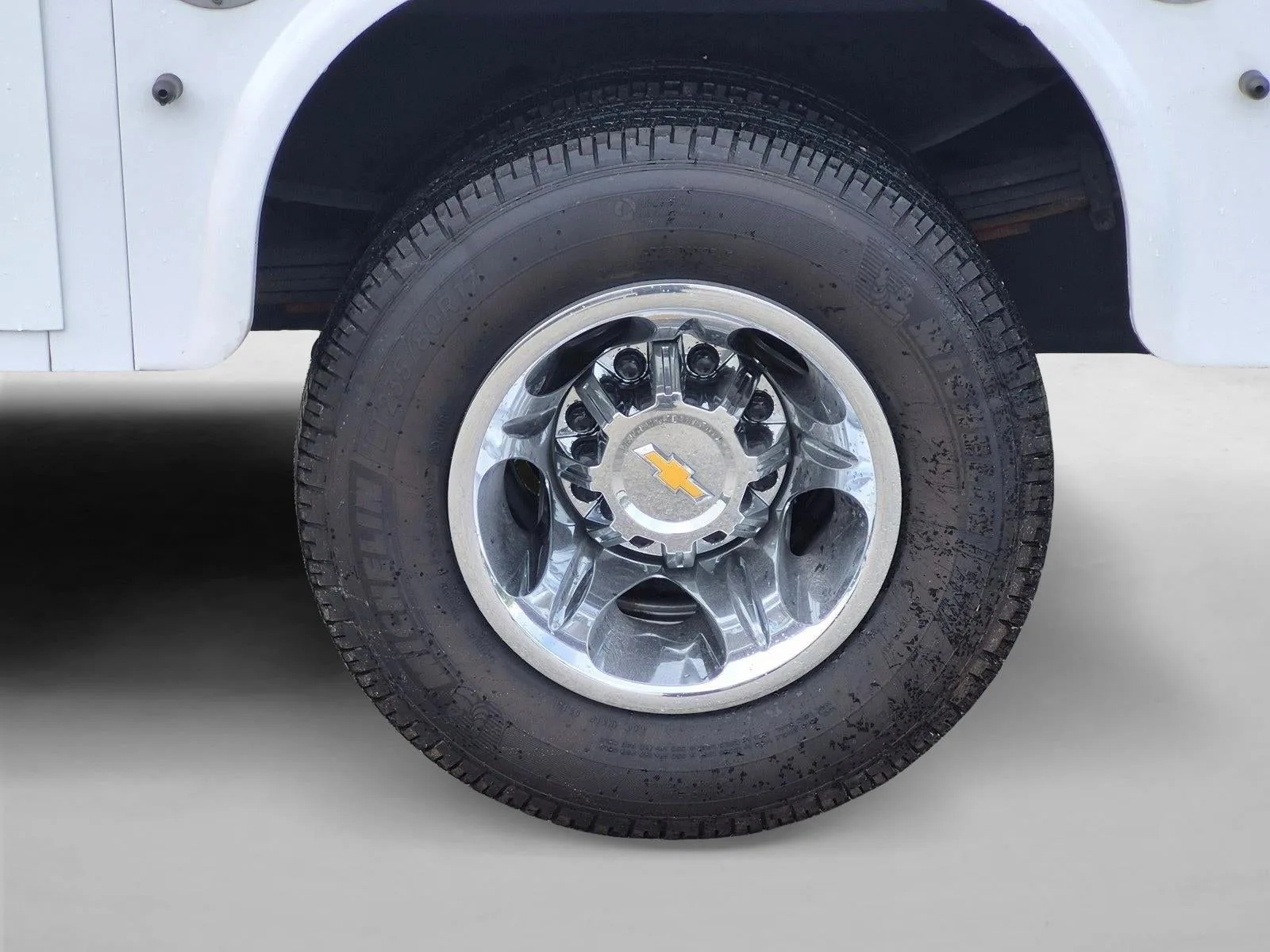 2024 Chevrolet Silverado 3500 HD Chassis Cab LT photo 9