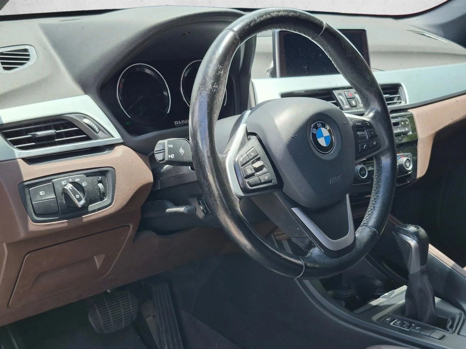 2018 BMW X1 sDrive28i Sports Activity Vehicle photo 2