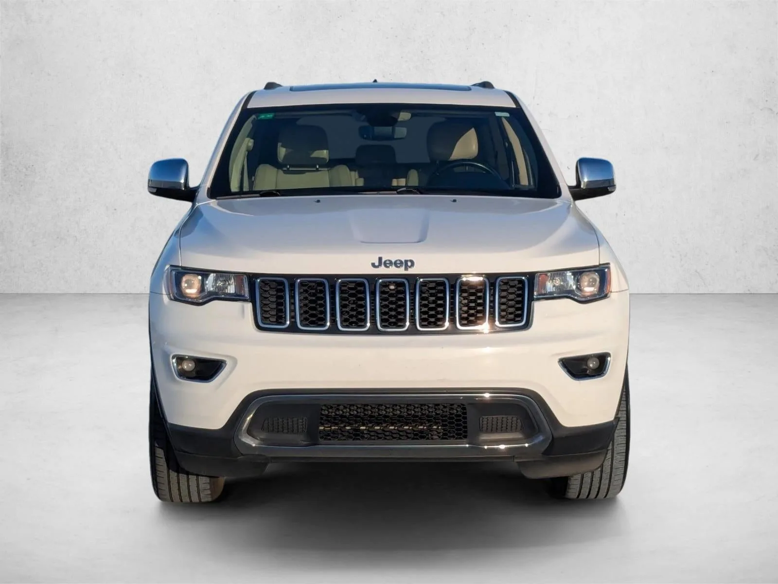 2019 Jeep Grand Cherokee Limited 4x2 photo 2