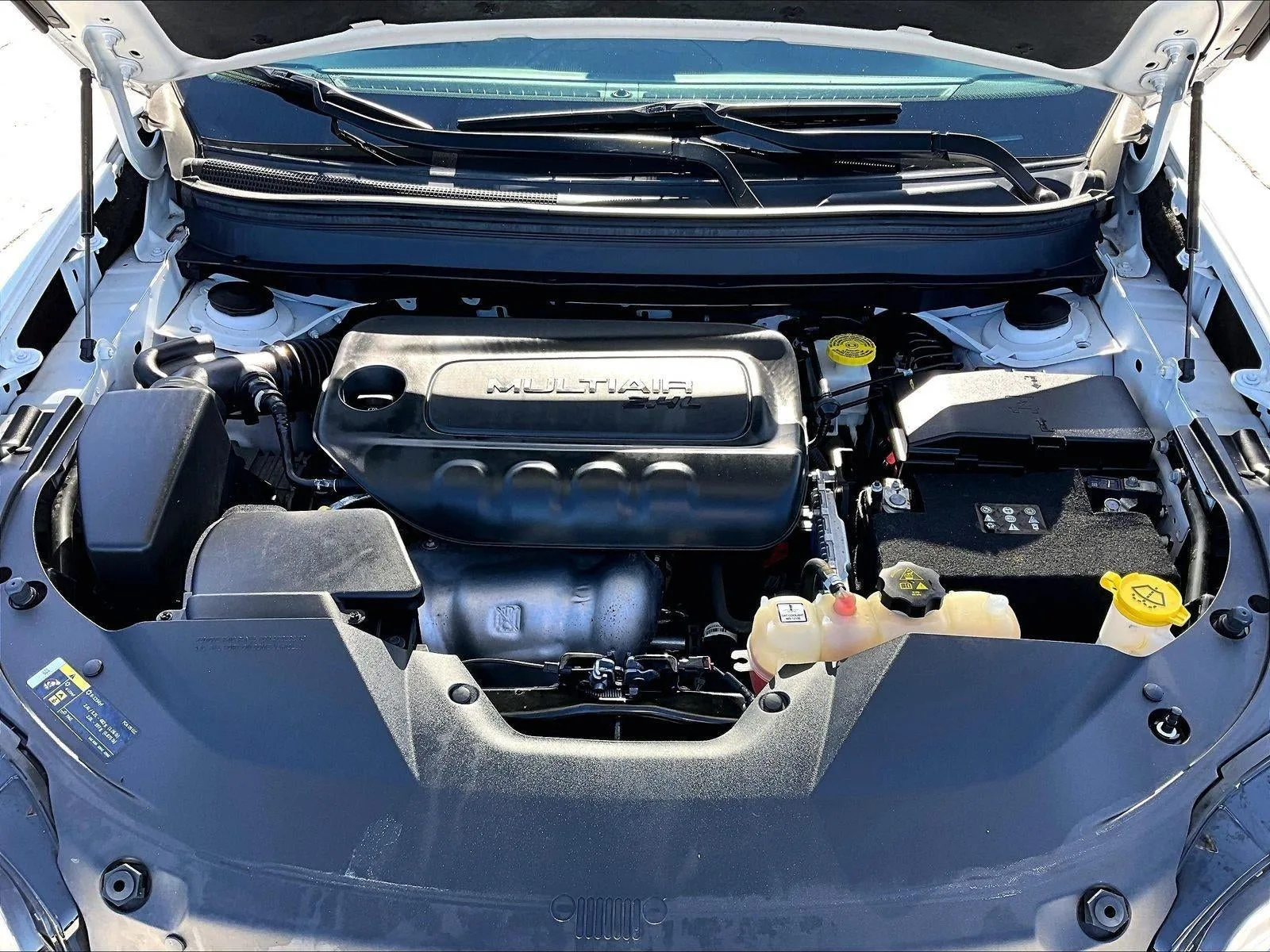 2020 Jeep Cherokee Limited FWD photo 11