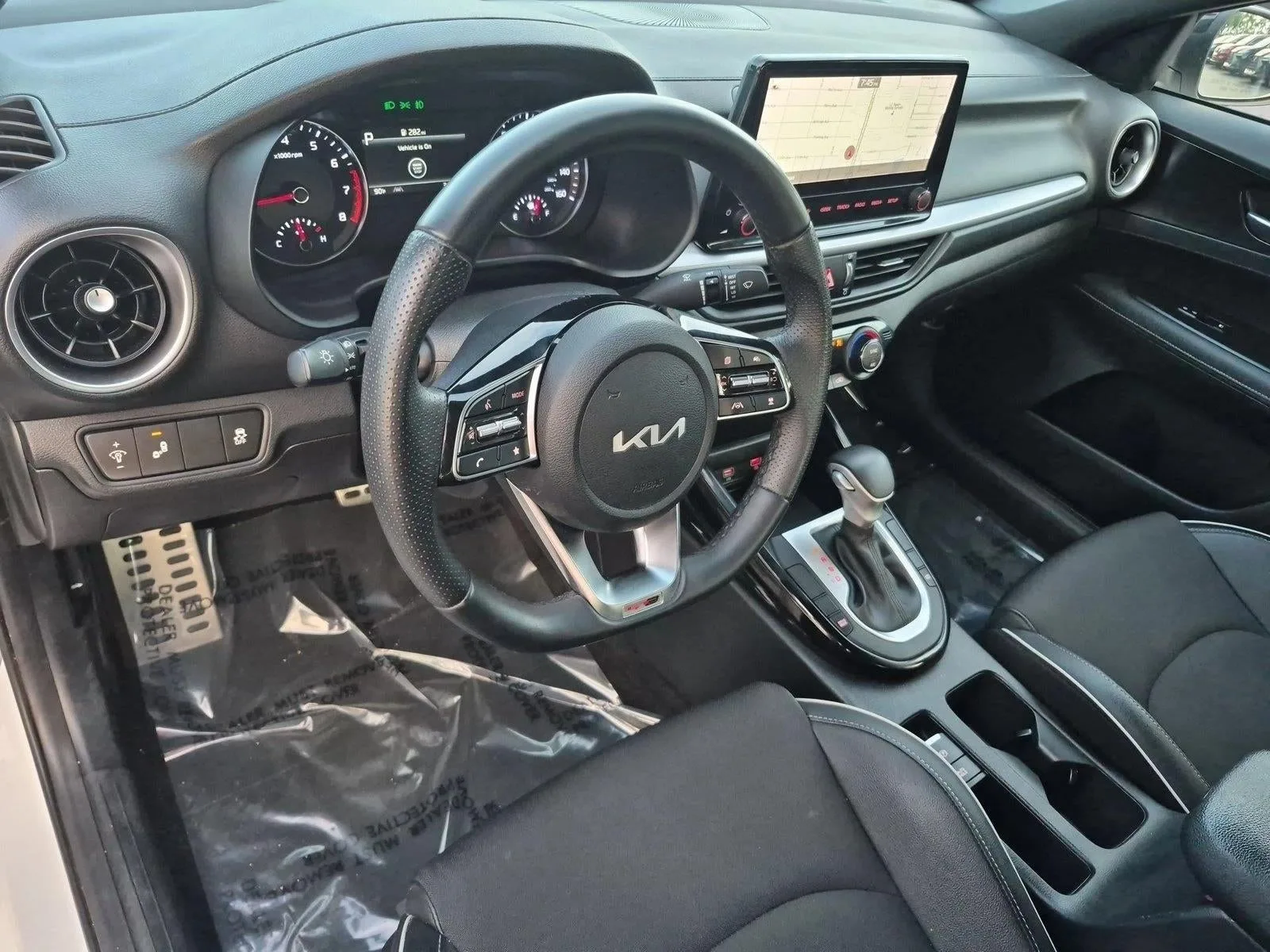 2022 Kia Forte GT-Line photo 10