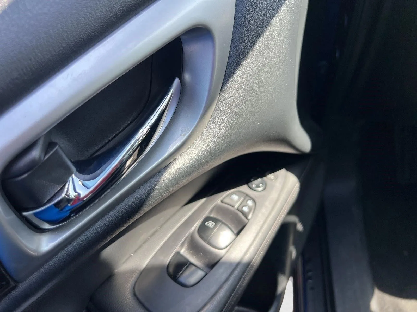 2020 Nissan Pathfinder FWD SV photo 10