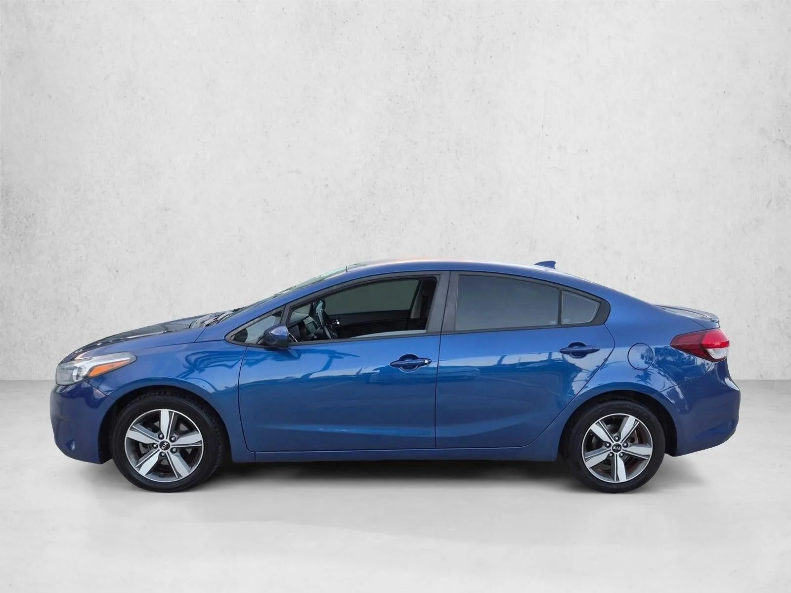 2018 Kia Forte S Auto photo 8
