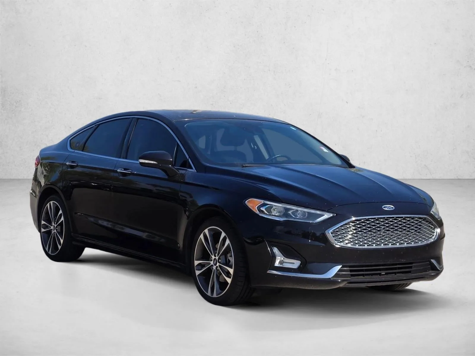 2019 Ford Fusion Titanium AWD photo 3