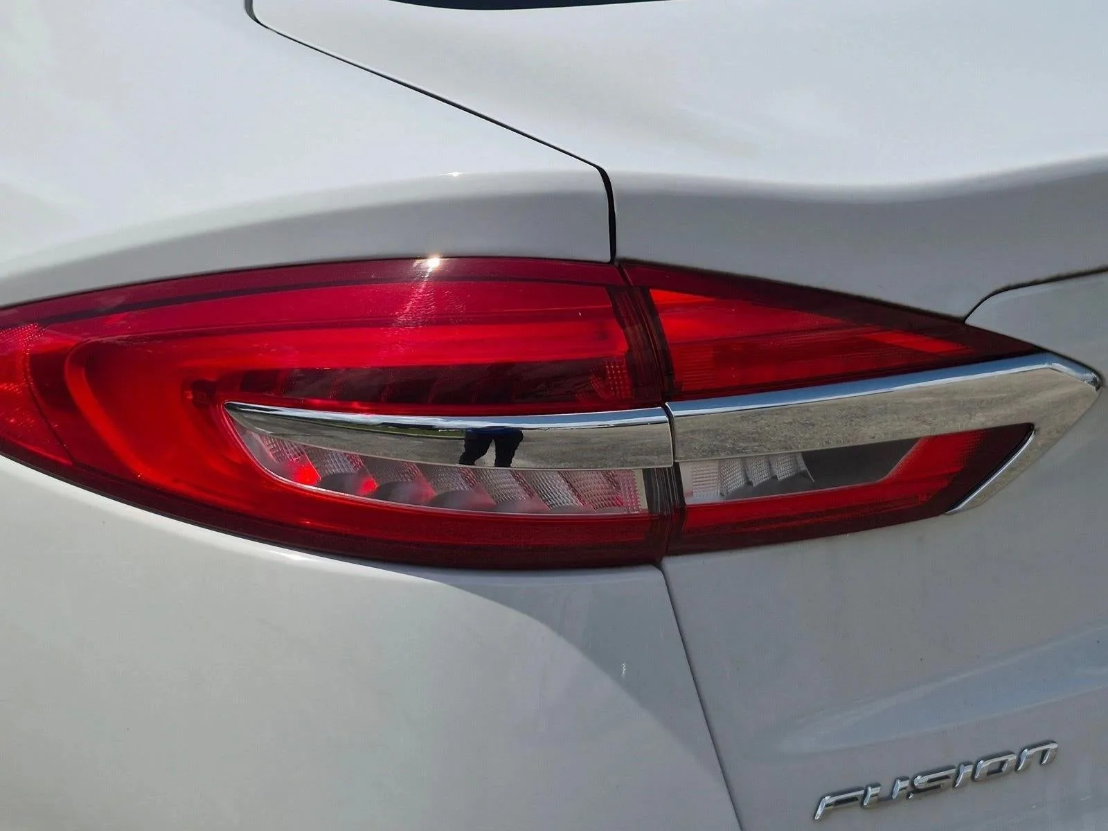 2019 Ford Fusion SE FWD photo 8