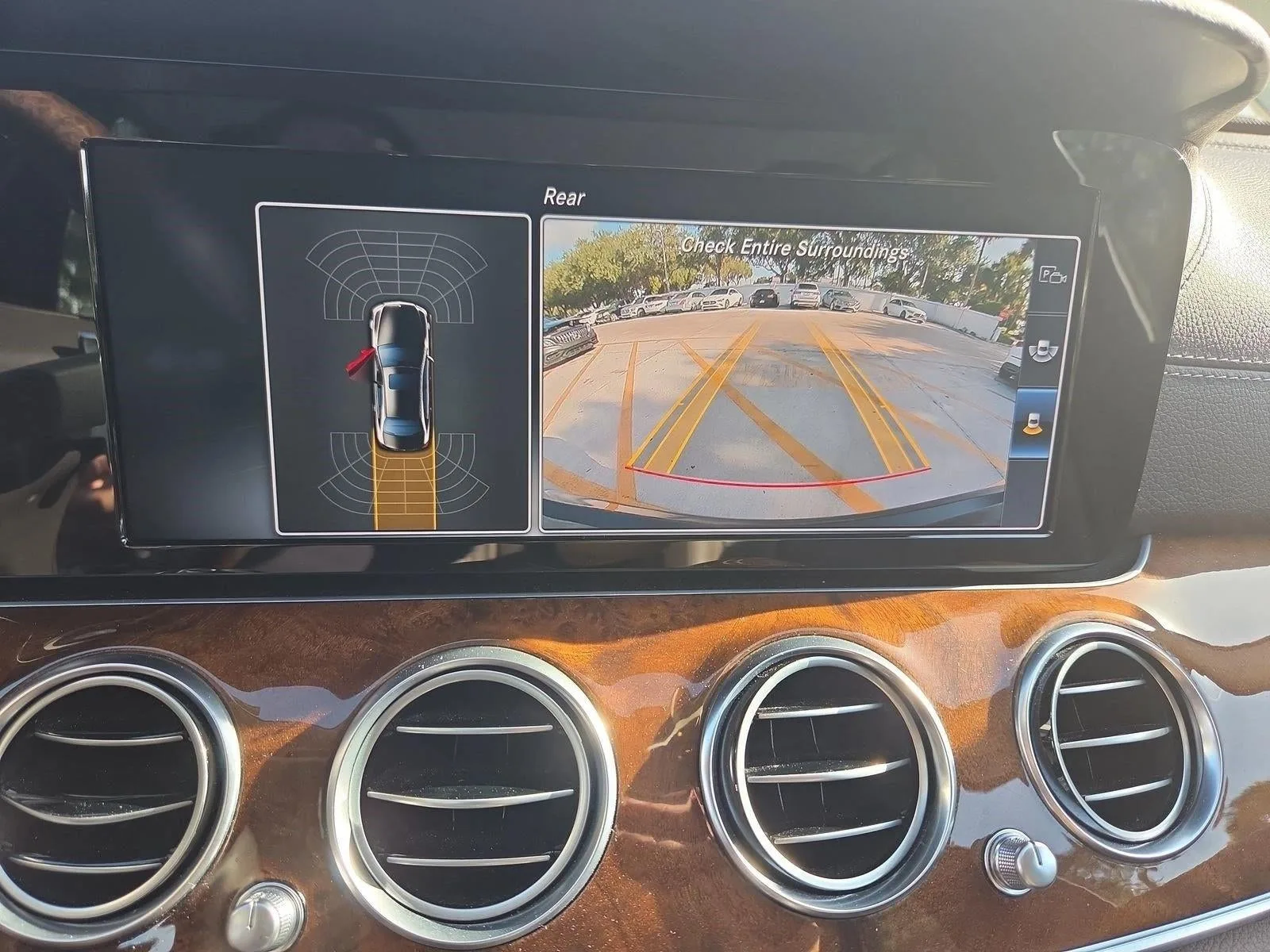 2017 Mercedes-Benz E-Class E 300 Luxury RWD Sedan photo 11