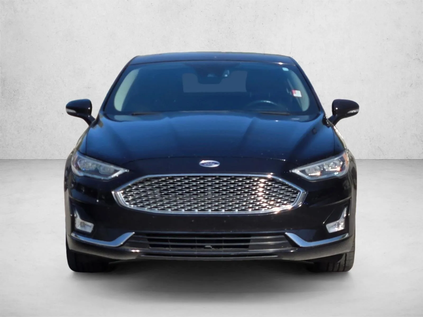 2019 Ford Fusion Titanium AWD photo 2