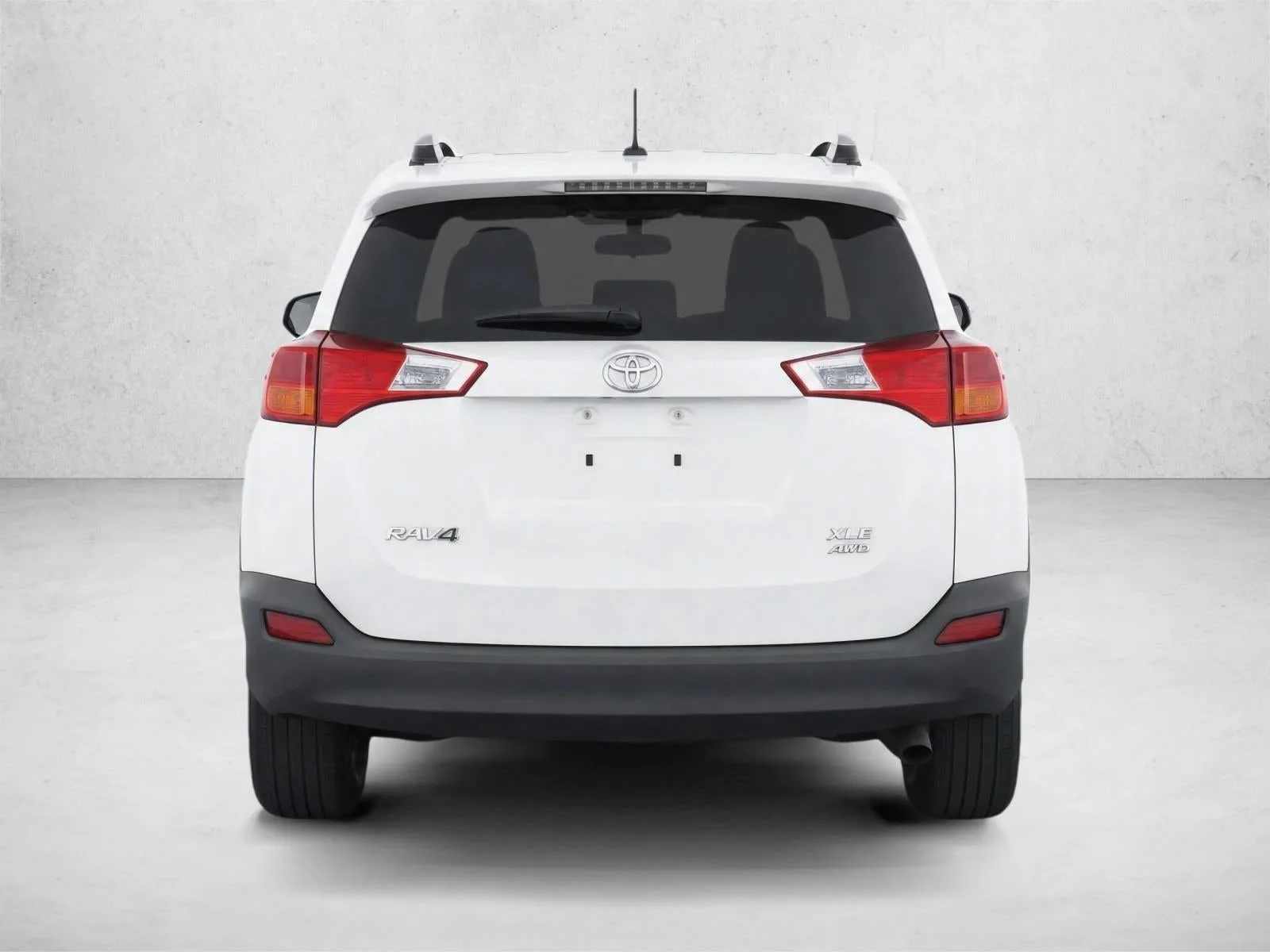 2015 Toyota RAV4 AWD 4dr XLE (Natl) photo 6