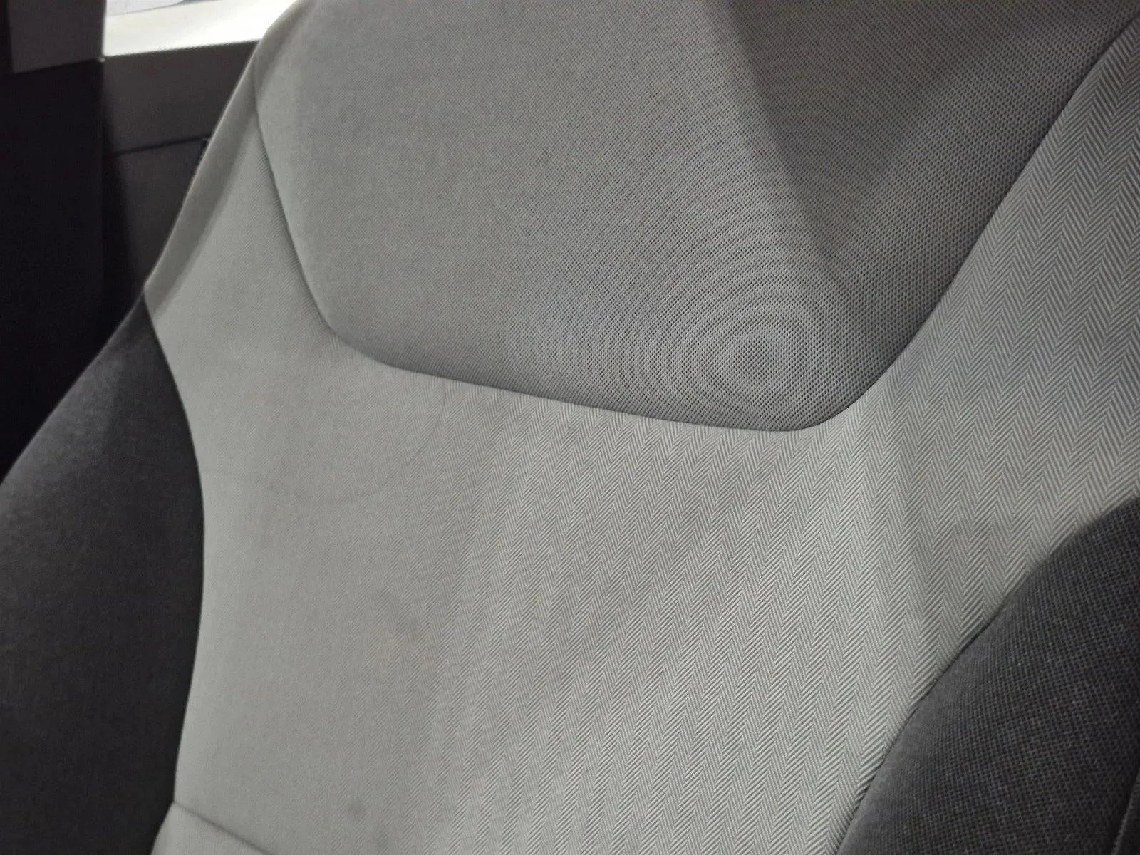 2020 Hyundai IONIQ Hybrid SEL Hatchback photo 11