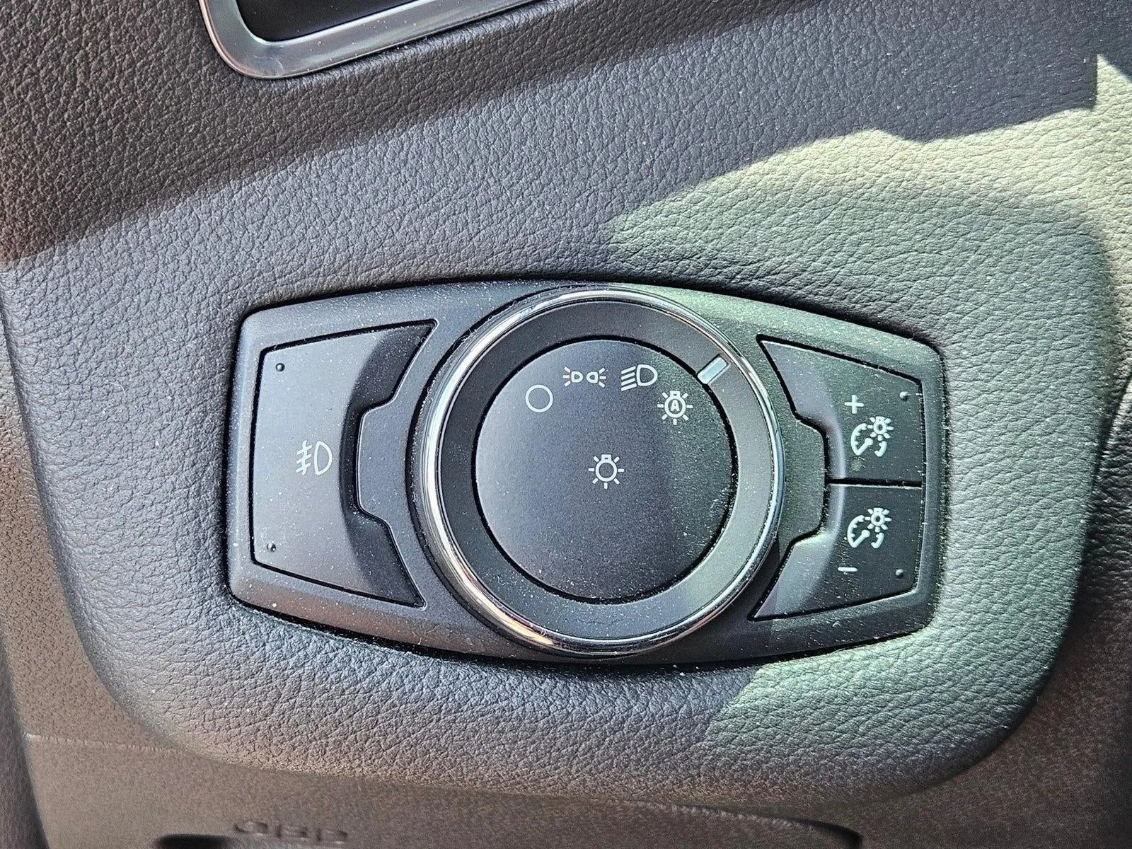 2013 Ford Escape FWD 4dr Titanium photo 8