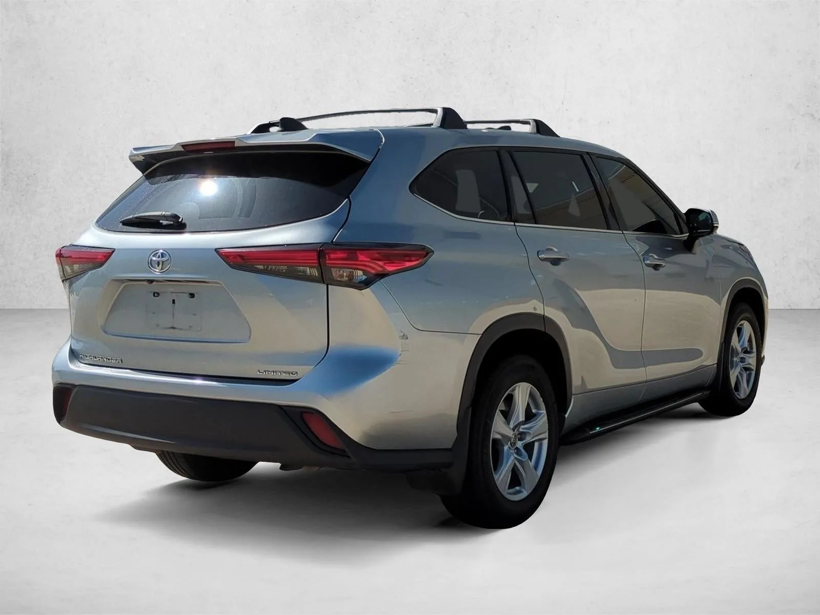 2022 Toyota Highlander L FWD (Natl) photo 5