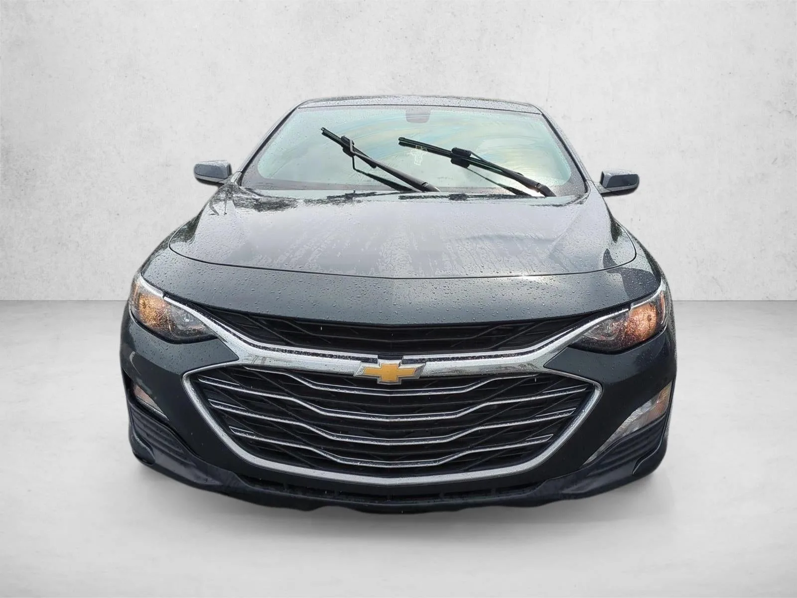 2021 Chevrolet Malibu LT photo 2