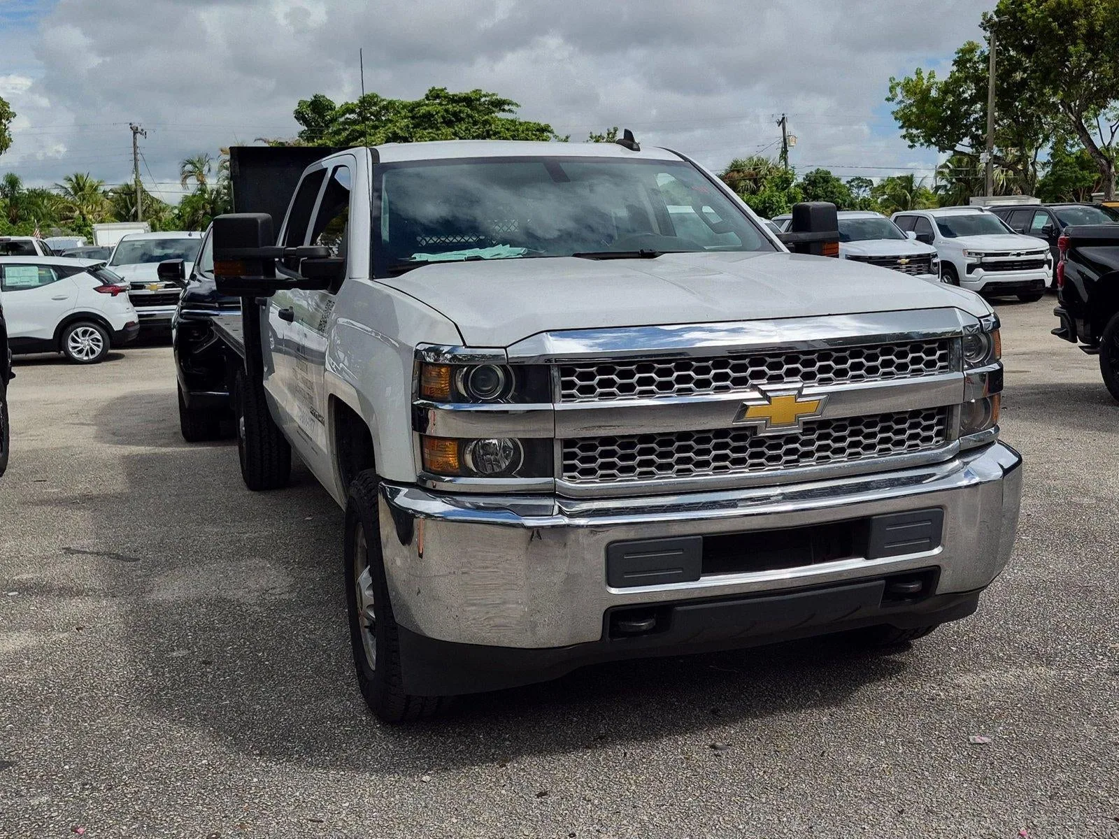 2019 Chevrolet Silverado 2500 HD Work Truck photo 3