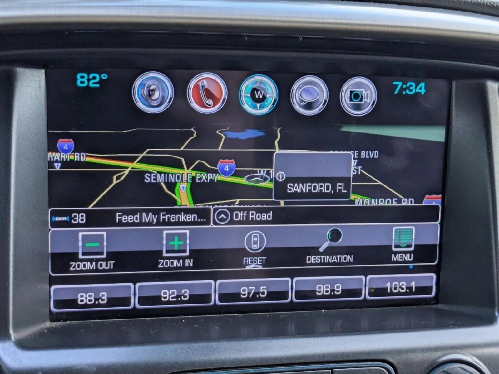2018 GMC Canyon Crew Cab Short Box 4-Wheel Drive Denali photo 10