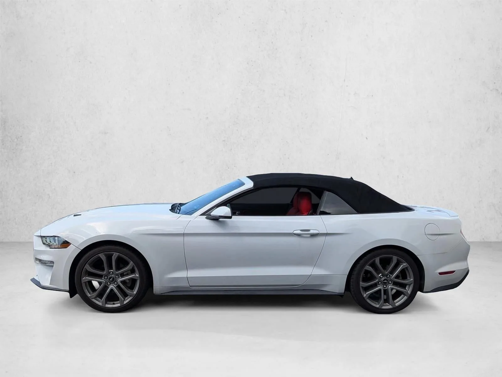 2018 Ford Mustang EcoBoost Premium Convertible photo 9