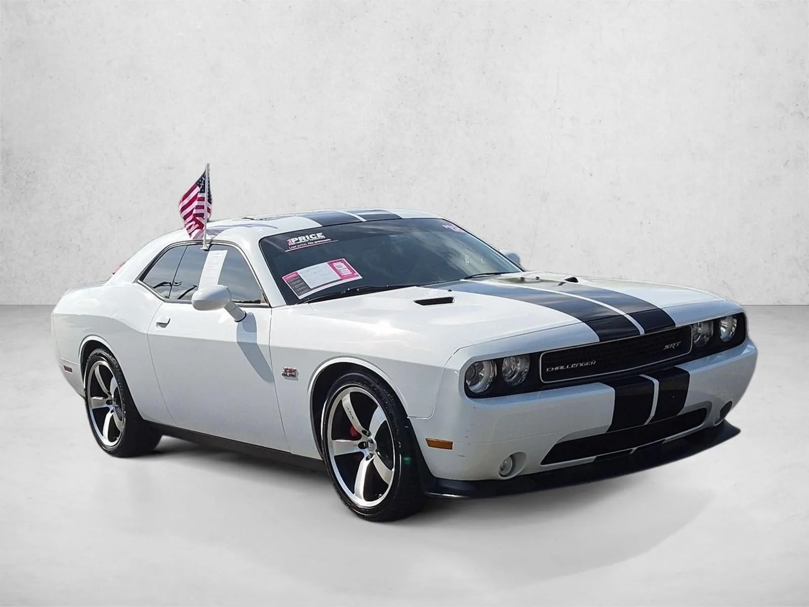 2012 Dodge Challenger SRT8 392 photo 3