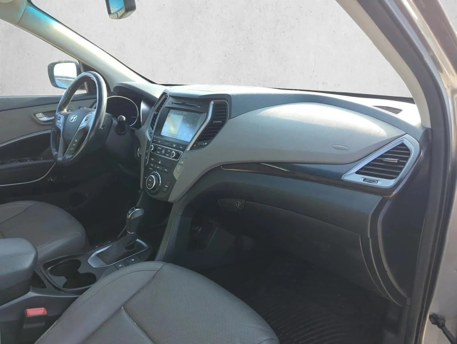 2017 Hyundai Santa Fe Sport 2.4L Auto AWD photo 11