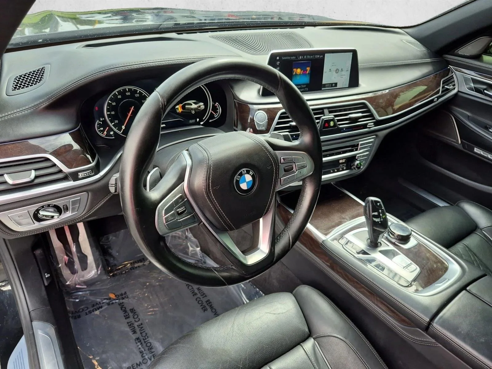 2018 BMW 740i 740i photo 10